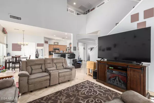 15257 W EDGEMONT Avenue, Goodyear, AZ 85395