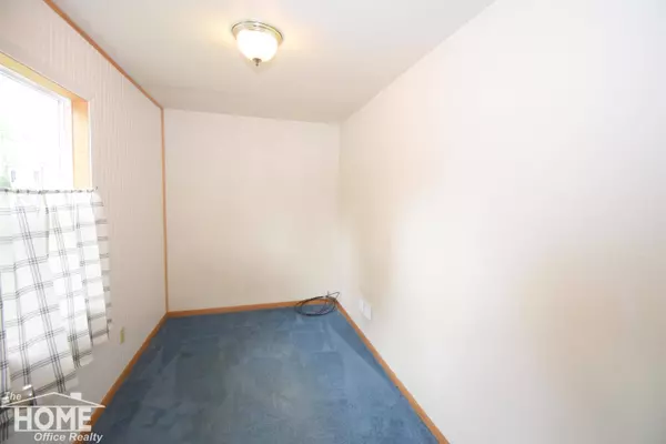 427 E Saginaw Street, Breckenridge, MI 48615