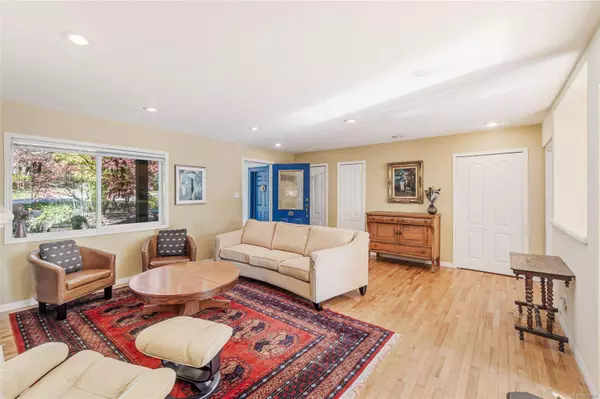 1710 Lackehaven Dr, Gabriola Island, BC V0R 1X6