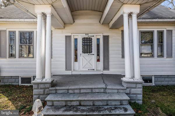 319 S WHITE HORSE, Hammonton, NJ 08037