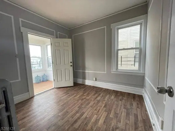 93 21St St, Irvington Twp., NJ 07111