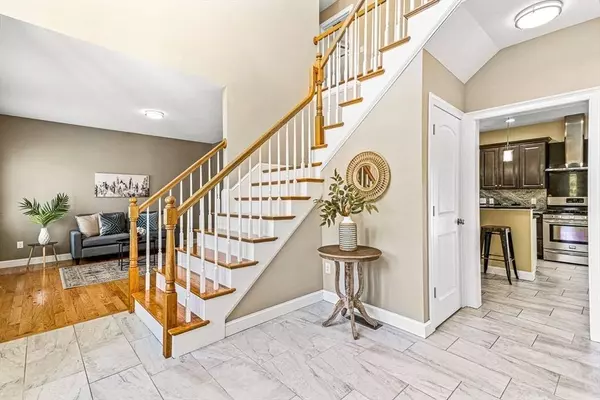 96 Clement Rd, Dracut, MA 01826