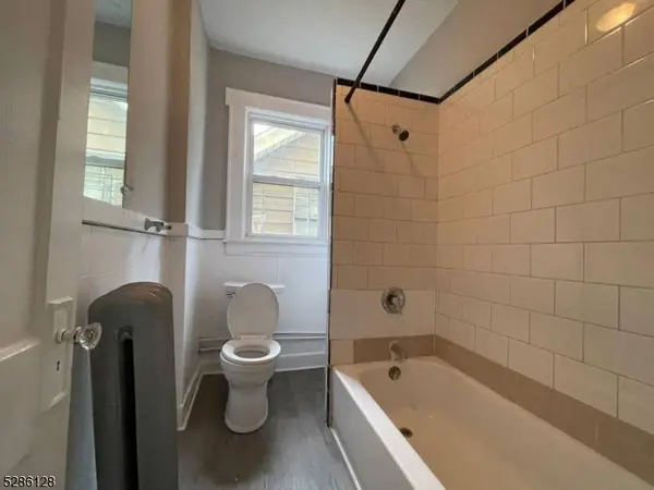 93 21St St, Irvington Twp., NJ 07111