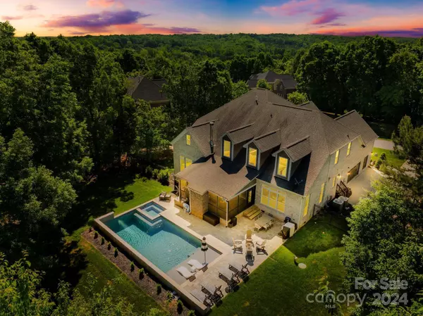 233 Walking Horse TRL, Davidson, NC 28036