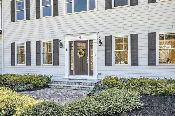 4 Furnari Farm Ln, Andover, MA 01810