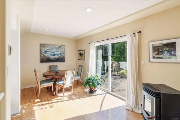 1710 Lackehaven Dr, Gabriola Island, BC V0R 1X6