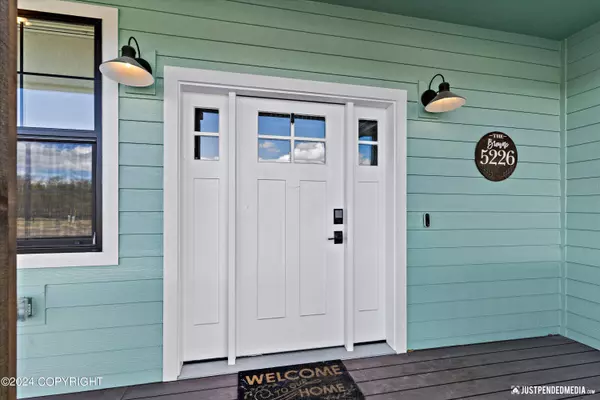 5226 W Jaxton CIR, Wasilla, AK 99623