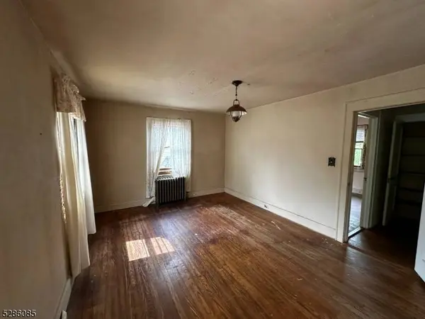 916 Lincoln Pl, Teaneck Twp., NJ 07666