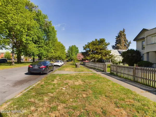 201 Naches Ave N, Yakima, WA 98901