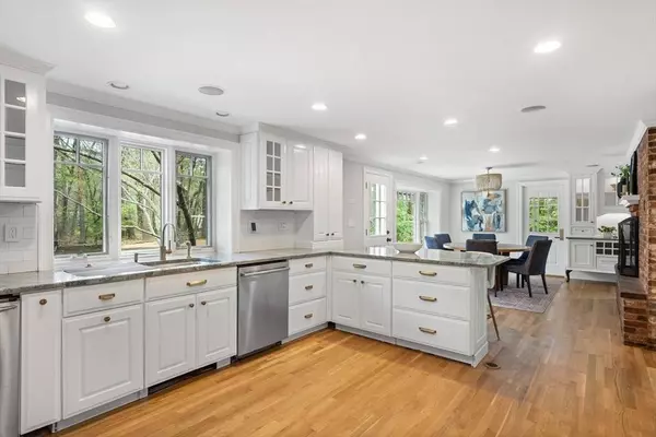 18 Adams Ln, Wayland, MA 01778