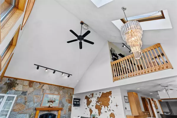 9 Spring ST, Windham, NH 03087