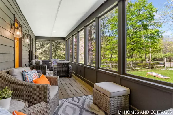 611 Campbell Road, Douglas, MI 49406