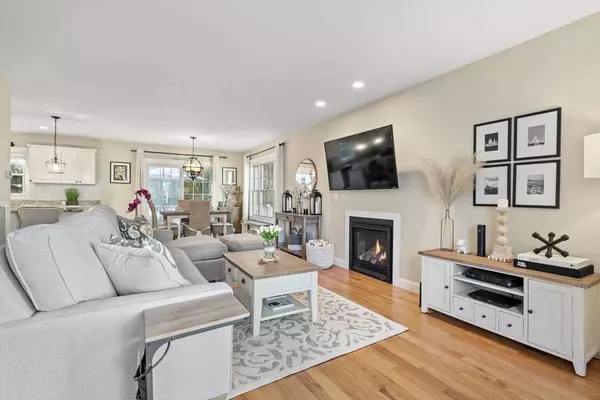 101 Turtle Brook Rd #20-2, Canton, MA 02021