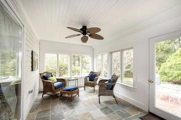 52 Hounds Ditch Ln, Duxbury, MA 02332