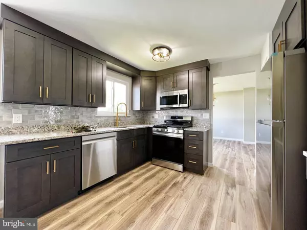 67 ALTAIR DR, Turnersville, NJ 08012