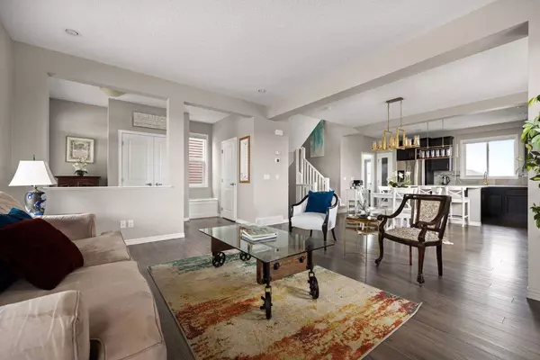 4 Heritage BLVD, Cochrane, AB T4C 2M1