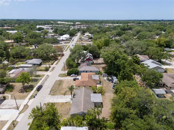 4541 PARNELL DR, Sarasota, FL 34232