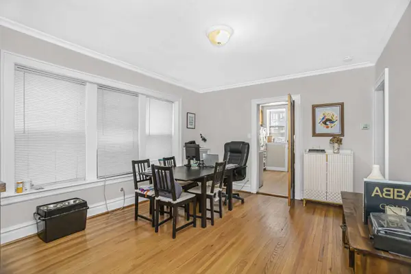 2027 W Berwyn AVE, Chicago, IL 60625