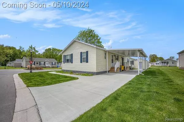 10520 FRONTENAY Court, Ira, MI 48023