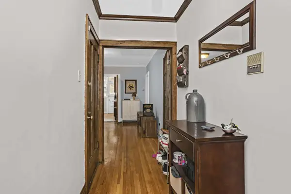 2027 W Berwyn AVE, Chicago, IL 60625