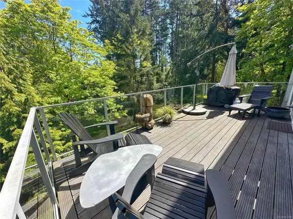 1710 Lackehaven Dr, Gabriola Island, BC V0R 1X6
