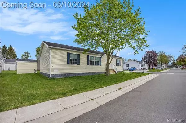 10520 FRONTENAY Court, Ira, MI 48023