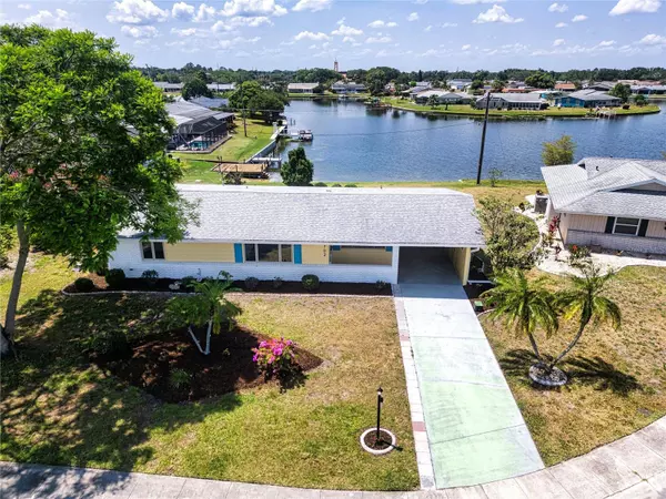 1702 AMHURST CIR, Sun City Center, FL 33573