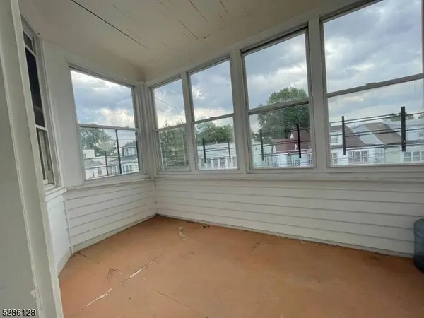 93 21St St, Irvington Twp., NJ 07111