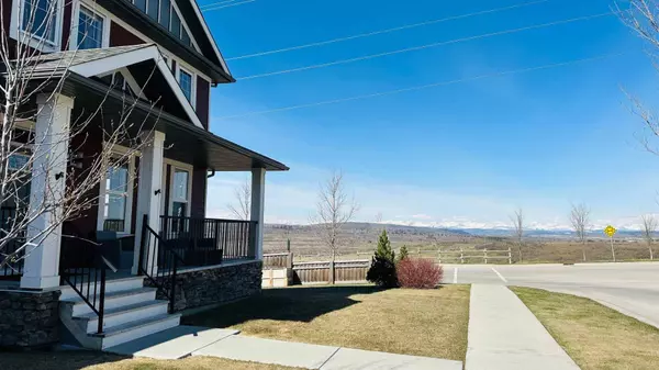 4 Heritage BLVD, Cochrane, AB T4C 2M1