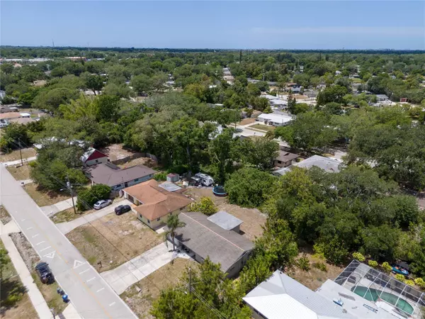 4541 PARNELL DR, Sarasota, FL 34232