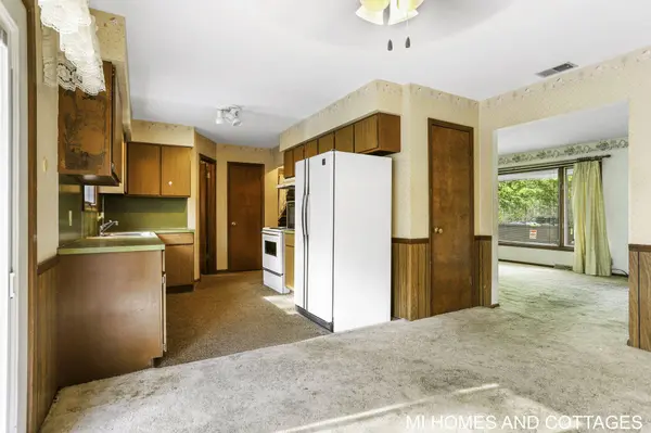 341 N 160th Avenue, Holland, MI 49424