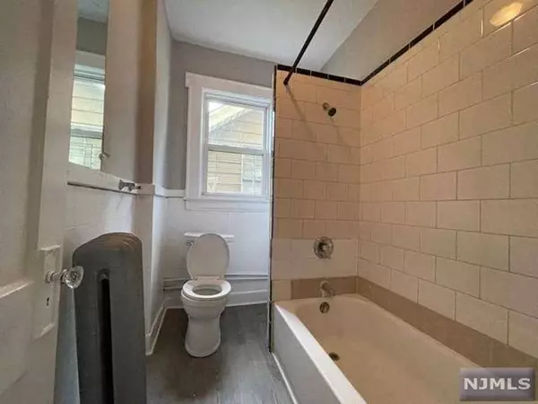 93 21st ST, Irvington, NJ 07111