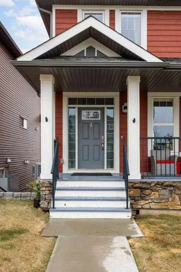4 Heritage BLVD, Cochrane, AB T4C 2M1
