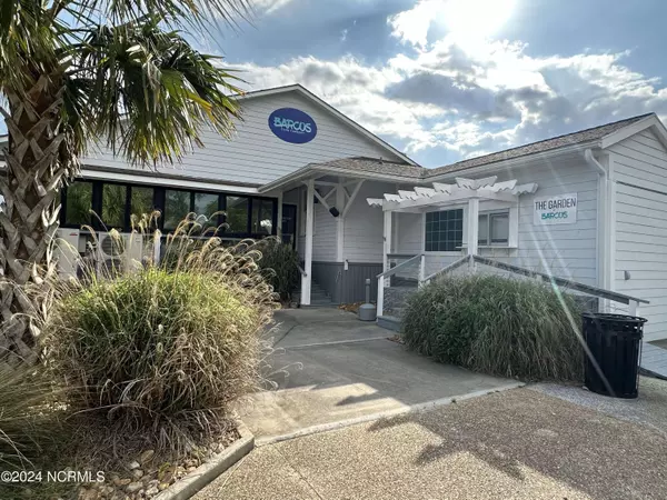 518 Water Street, Oriental, NC 28571