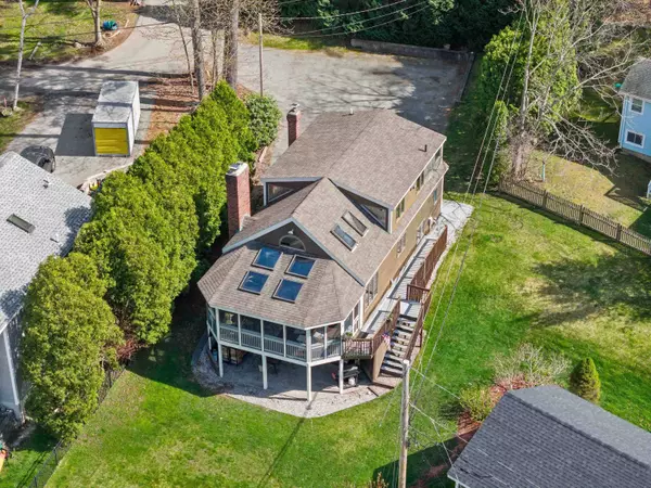 9 Spring ST, Windham, NH 03087