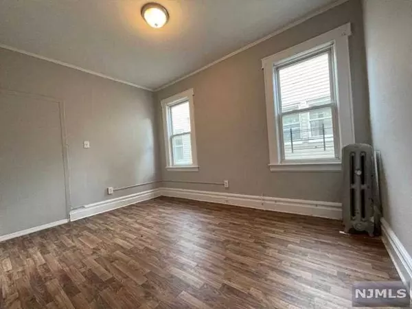93 21st ST, Irvington, NJ 07111