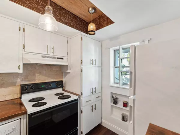 400 GLENNES LN #307, Dunedin, FL 34698