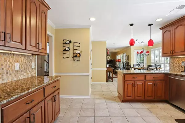 615 Owens Oak CIR, Alpharetta, GA 30004