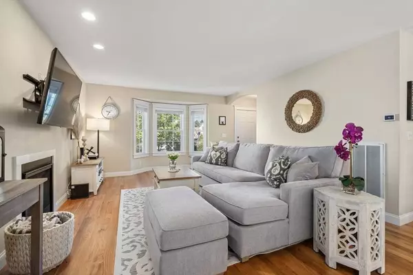 101 Turtle Brook Rd #20-2, Canton, MA 02021