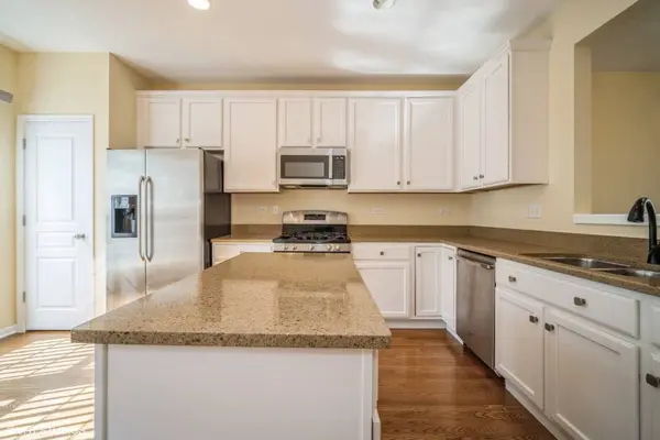 21 Bailey Lane, Lake Zurich, IL 60047