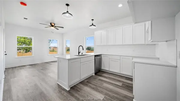 810 Brown ST, Brenham, TX 77833