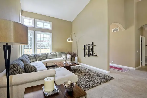 12005 Tretagnier Cir, San Diego, CA 92128