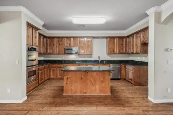 1920 Sevilla DR, Roseville, CA 95747