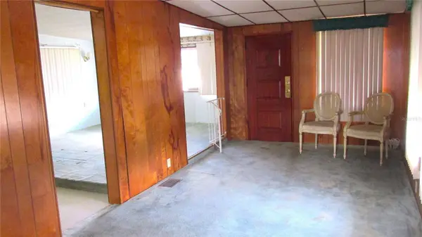 1611 BLUE LAKE DR, Lakeland, FL 33801