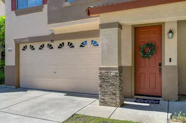 2300 Buffalo Creek CT, Gold River, CA 95670