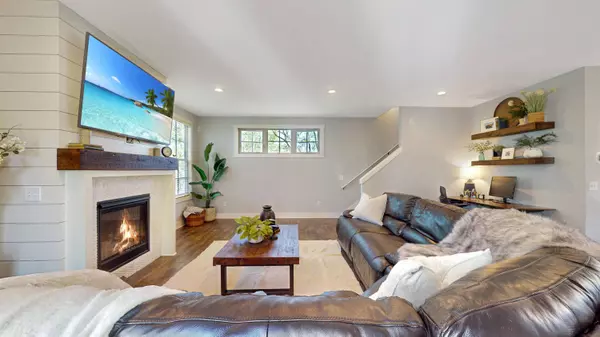 2020 Celadon NE Drive #105, Grand Rapids, MI 49525