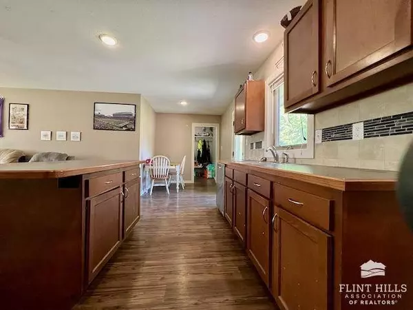 2408 Hobbs DR, Manhattan, KS 66502