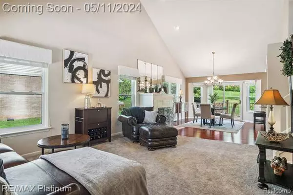 9747 TIOGA Trail, Pinckney, MI 48169