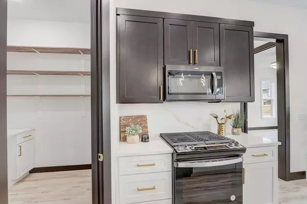 2095 Fawn Valley Court, Reedsburg, WI 53959