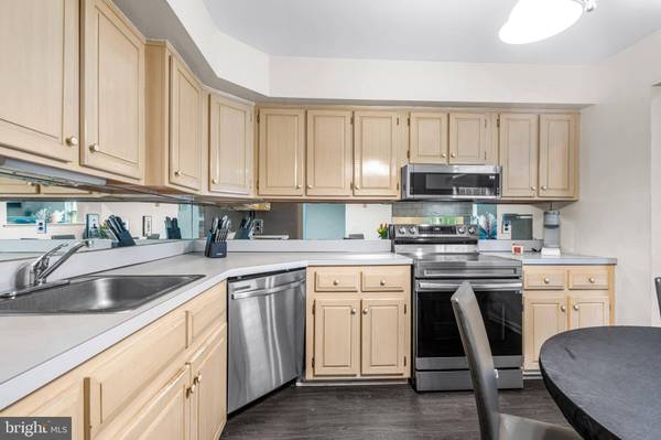 113 LAMPLIGHTER CT, Marlton, NJ 08053